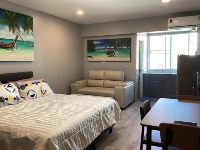 Vacation By Pam - 28 Sqm Modern With Private Bathroom, Kitchen, King Bed, Free Wifi And 65 Inch Smart Tc Patong