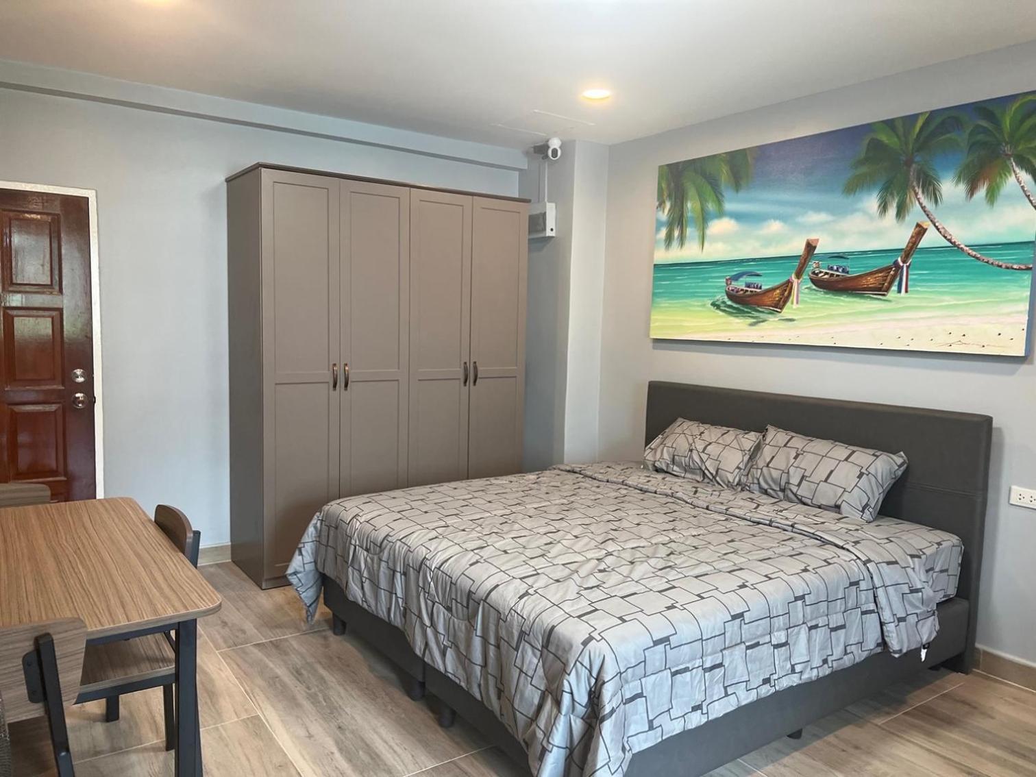 Vacation By Pam - 28 Sqm Modern With Private Bathroom, Kitchen, King Bed, Free Wifi And 65 Inch Smart Tc Apartment *