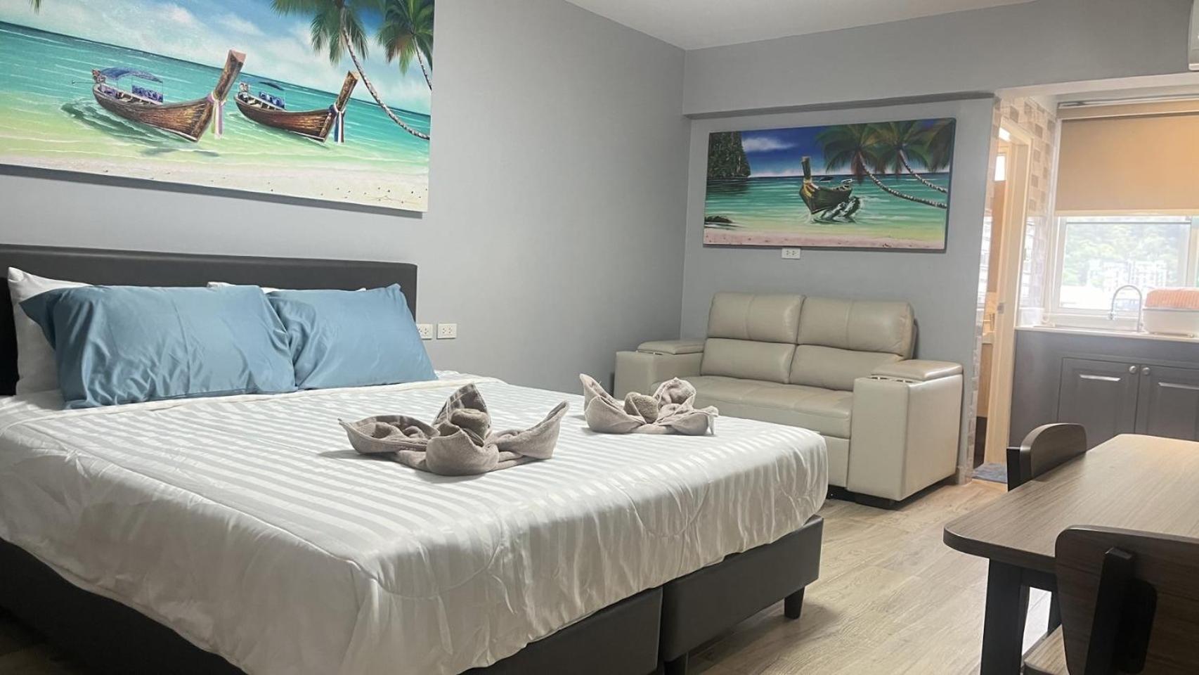 Vacation By Pam - 28 Sqm Modern With Private Bathroom, Kitchen, King Bed, Free Wifi And 65 Inch Smart Tc