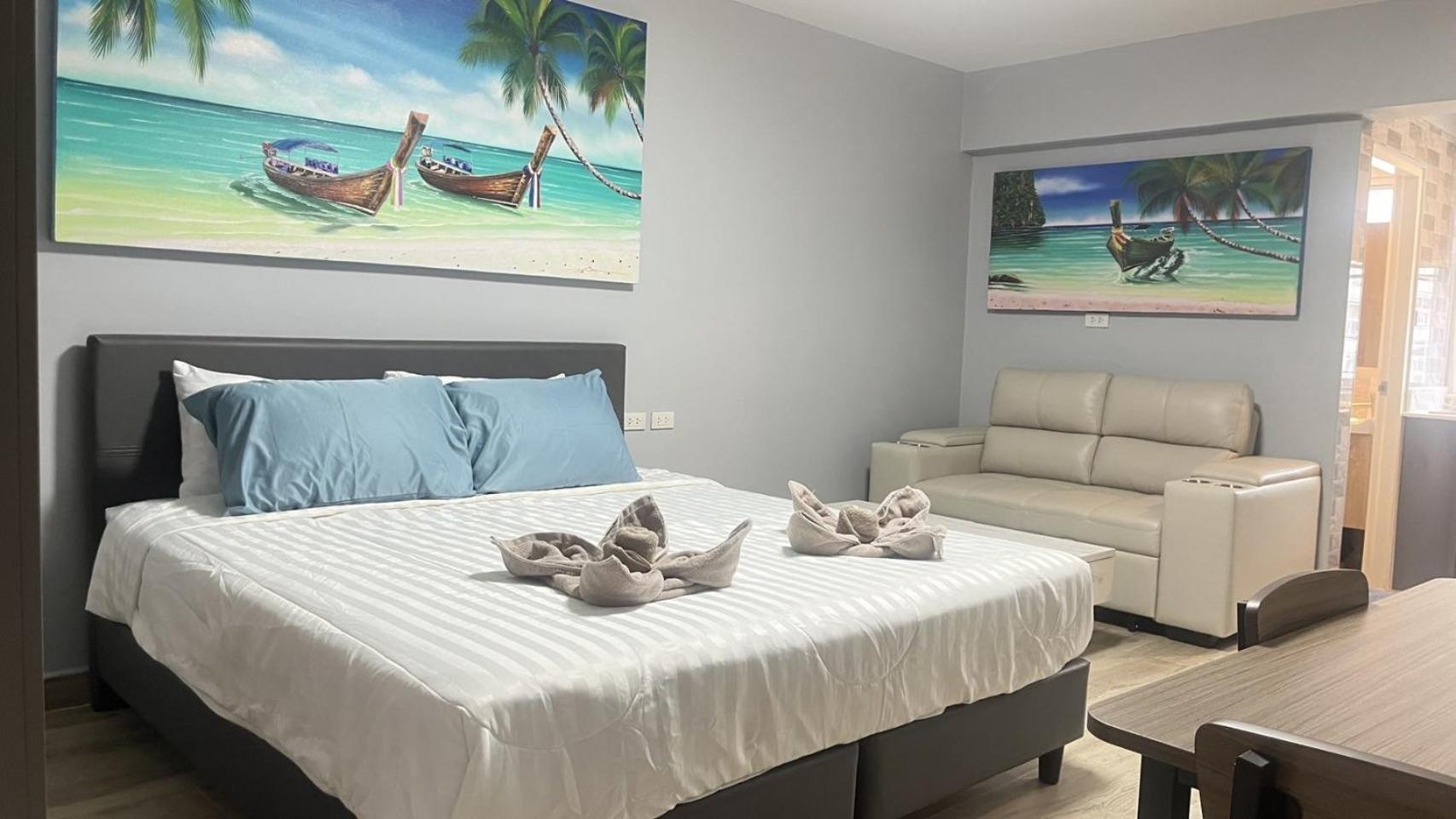 Vacation By Pam - 28 Sqm Modern With Private Bathroom, Kitchen, King Bed, Free Wifi And 65 Inch Smart Tc Apartment